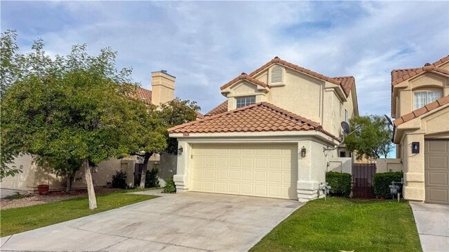 Foto del edificio - 3-Bed, 2.5-Bath Summerlin Home with Modern...