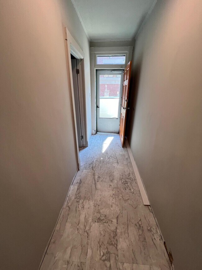 Foto del edificio - 334 Vine St