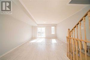 Photo du bâtiment - 86 Aquatic Ballet Path