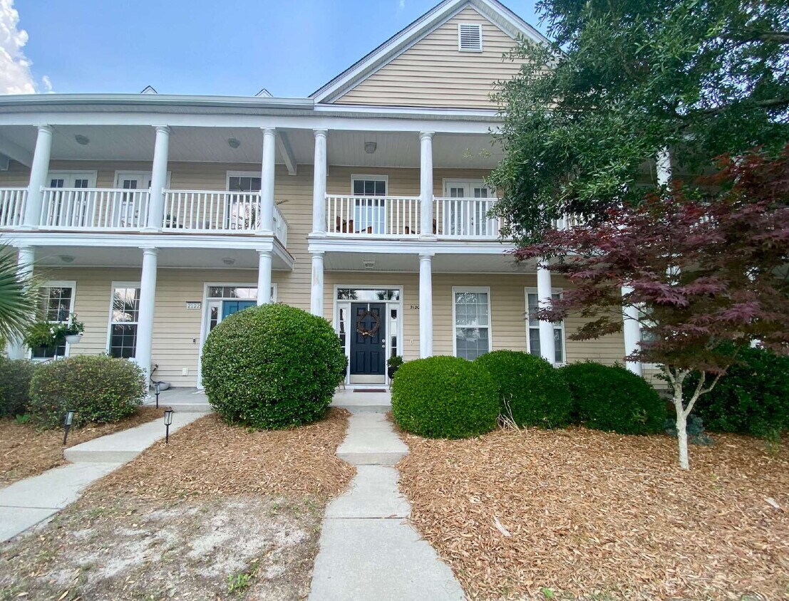 Primary Photo - Spacious, Four Bedroom Townhouse With a View!