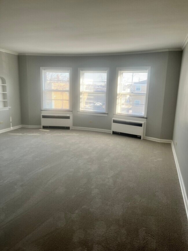 Foto del edificio - 6342 N Sacramento Ave