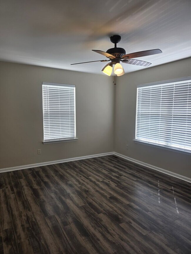Foto del edificio - Blairville Court