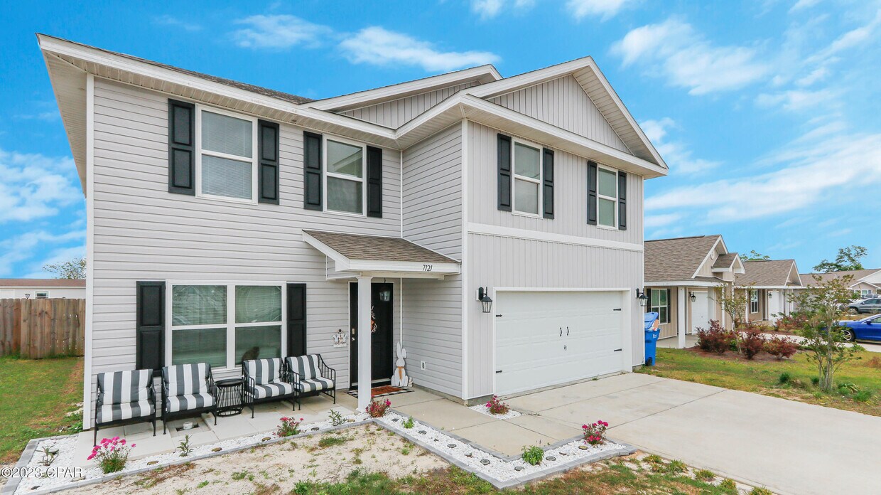 Primary Photo - 7121 Penn Way