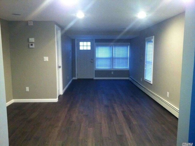 Foto del edificio - 136 Beach Ave