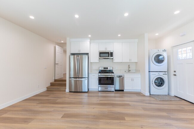 Foto del edificio - 10344 Dempsey Ave