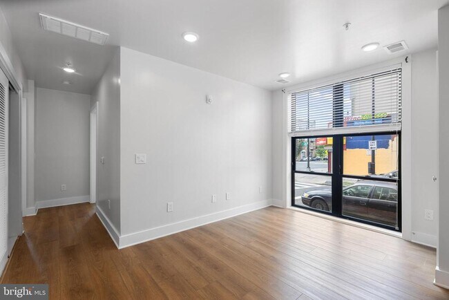 Foto del edificio - 1100 Bladensburg Rd NE