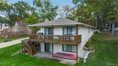 Building Photo - 9510 Beechcrest St