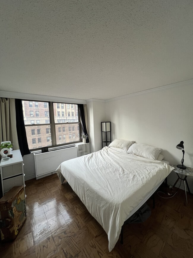 Foto del edificio - 301 E 79th St