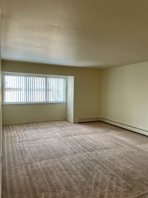 Traditional Style- Living Room - Arbor Village Apartments