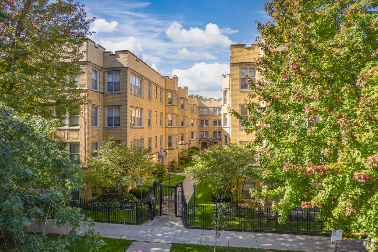 Foto principal - Cornell Park Condominiums
