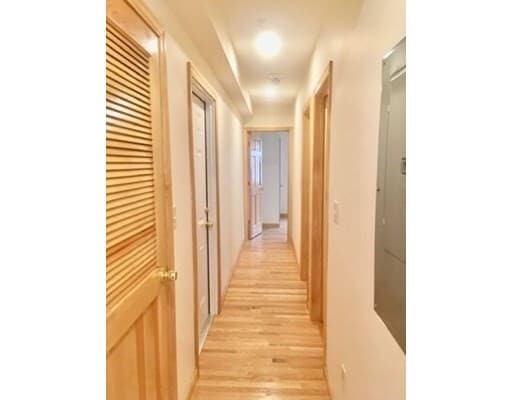 Building Photo - 52 Grafton St