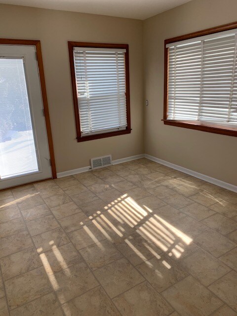 Foto del edificio - 2200 S 96th St