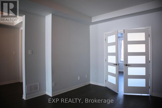 Building Photo - 705 Fenwick Wy