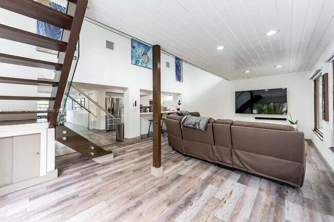 Foto del edificio - 4311 SW 31st Dr