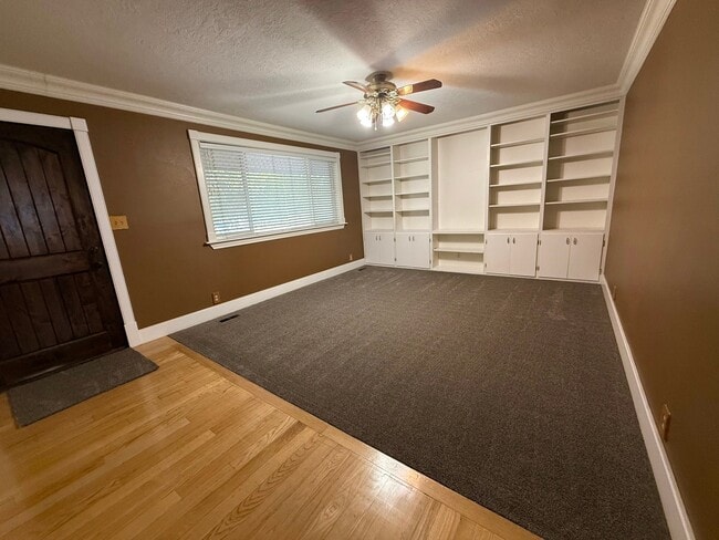 Building Photo - 1152 Sterling Dr