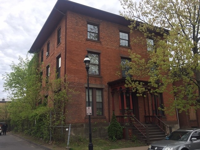 Building Photo - Morris Street Apartments