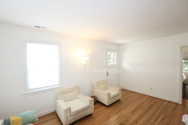 Foto del edificio - 904 Maple Ave
