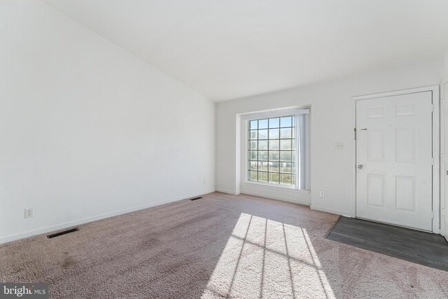 Foto del edificio - 2118 Kaiser Dr