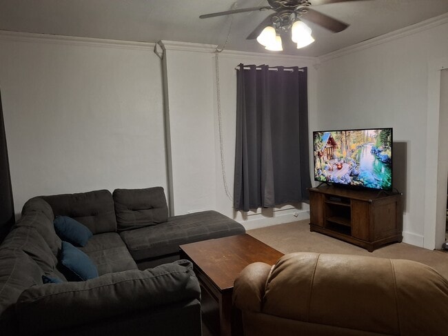 Building Photo - 2012 1st St