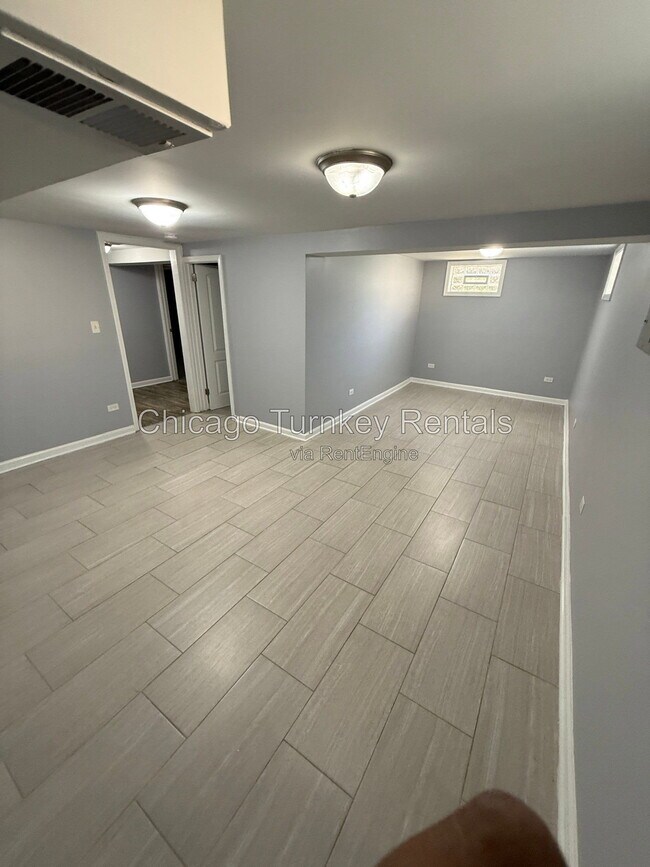 Foto del edificio - 14204 Woodlawn Ave