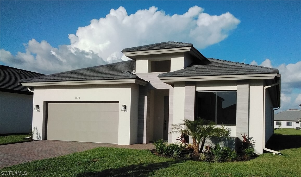 Primary Photo - 5062 Alonza Ave