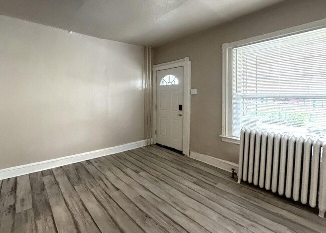 Building Photo - 1456 N 56th St