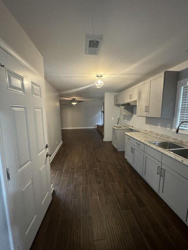 Photo - Single-Family Home - Whitehaven - 3bed/2bath