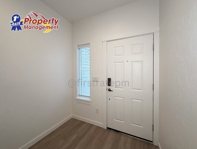 Building Photo - 5559 E Bollo St