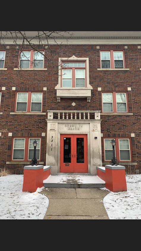 Primary Photo - 3311 Archwood Ave