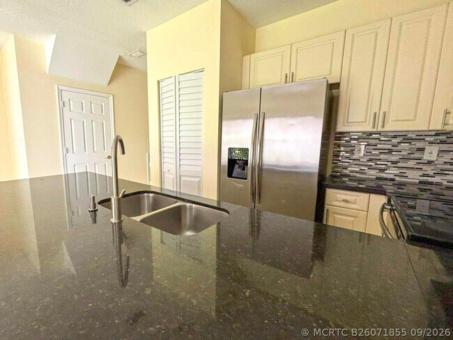 Foto del edificio - 3118 Coral Ridge Dr