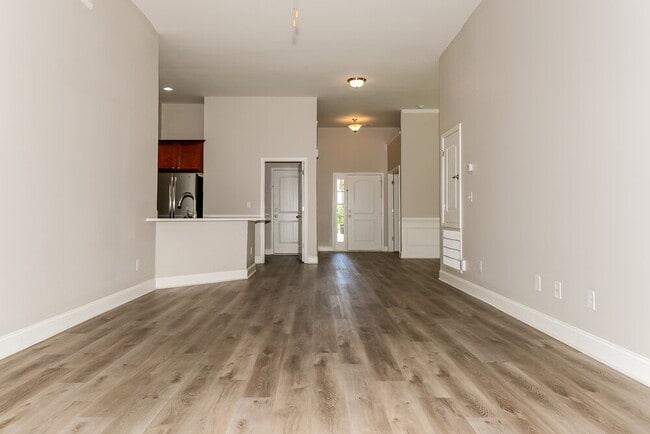 Foto del edificio - 4974 Summersun Dr