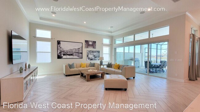 Building Photo - 3 br, 3.5 bath House - 8090 Redonda Loop