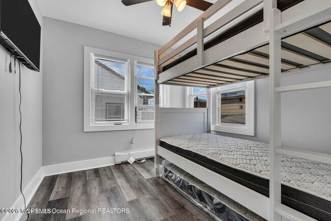 Foto del edificio - 39 Sheridan Ave
