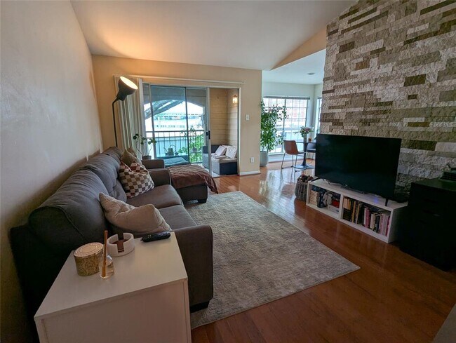Foto del edificio - 3231 Allen Pkwy