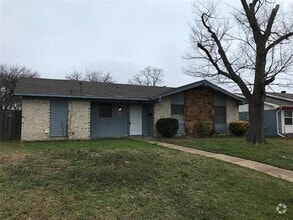 Building Photo - 901 Malibu Dr