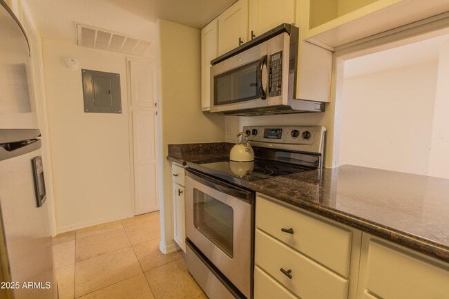 Foto del edificio - 3619 E Monterosa St