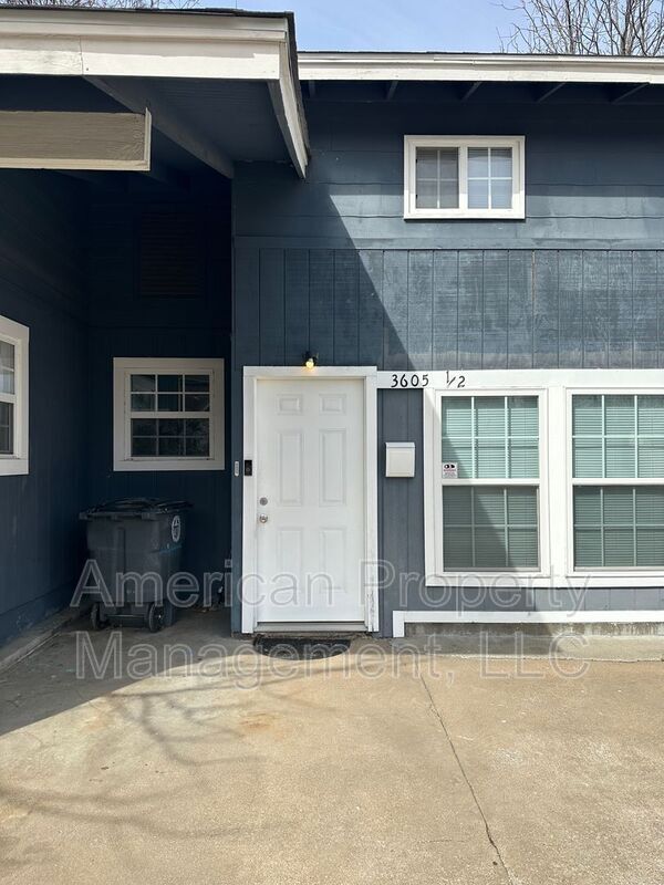 Foto del edificio - 3605 1/2 E 16th St-