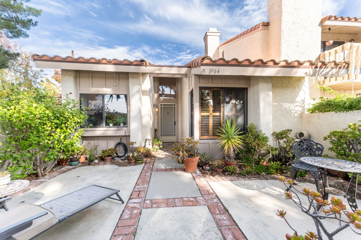 Foto principal - 1964 Olivewood Ct