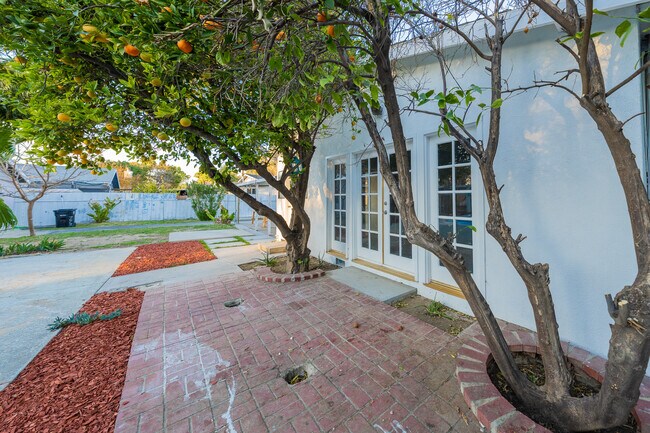 Building Photo - 7041 Yolanda Ave
