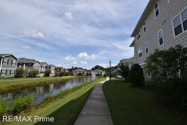 Building Photo - 2 br, 2 bath House - 2469 Leytonstone Drive