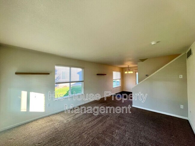 Foto del edificio - 3115 Swan Point Dr