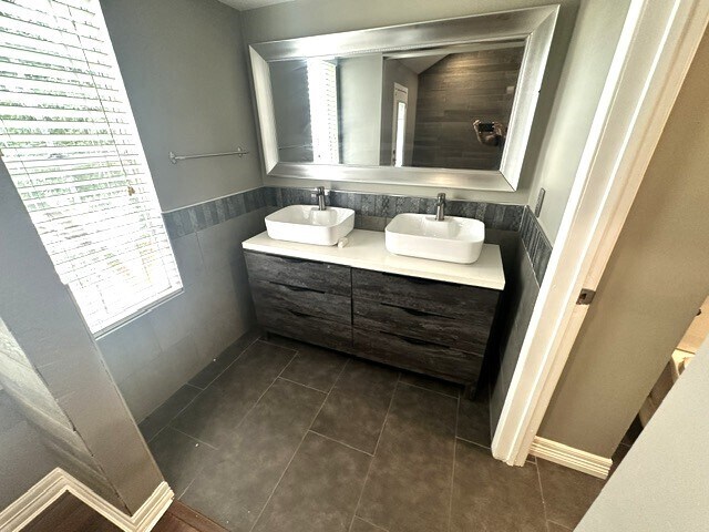 Foto del edificio - 11710 Southlake Dr