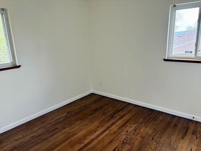 Building Photo - Harvey Park Location!  Single Family Home ...