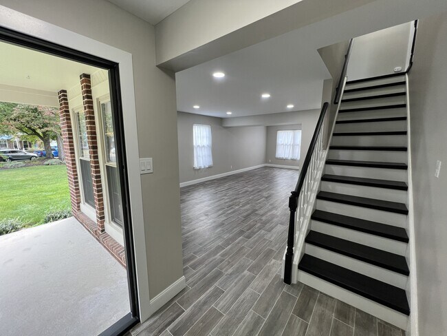 Foto del edificio - 223 Foxwood Ln