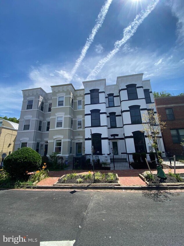 Primary Photo - 1511 4th St NW