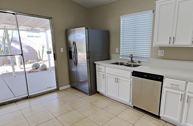 Building Photo - 3661 Lucky Horseshoe Ct
