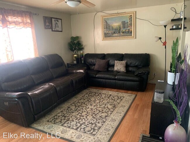 Building Photo - 4 br, 2 bath House - 566 S. 9th Street