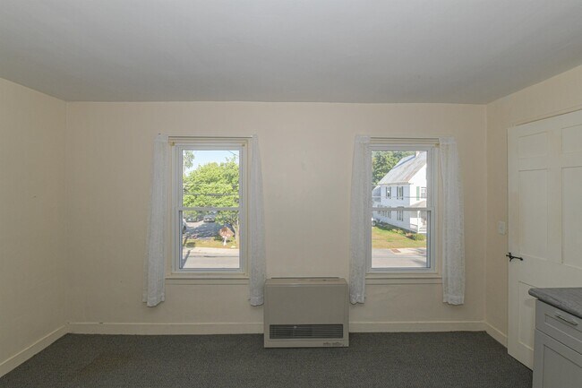 Foto del edificio - 24 Pleasant St