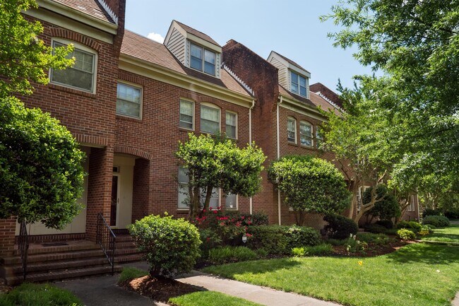Photo - 1010 Colonial Ave Townhome