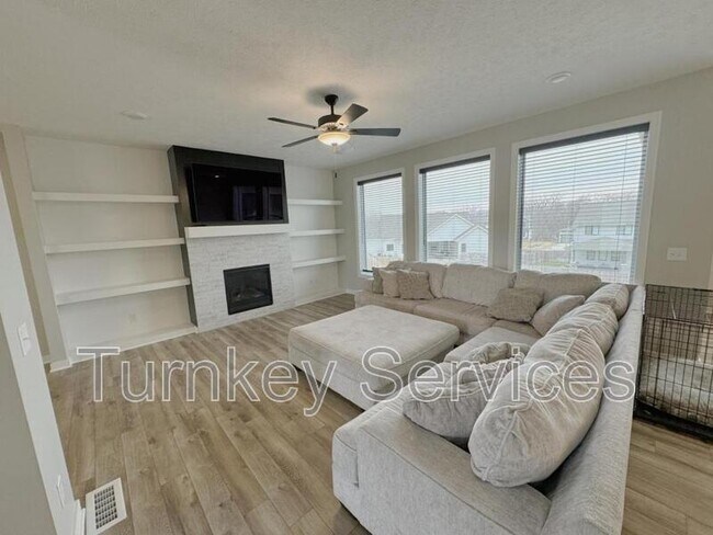 Foto del edificio - 13812 S 52nd St